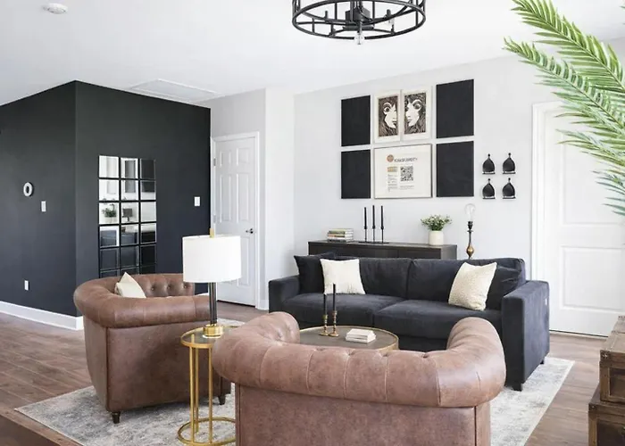 Cozy Old Chicago Style Retreat In Apartment *