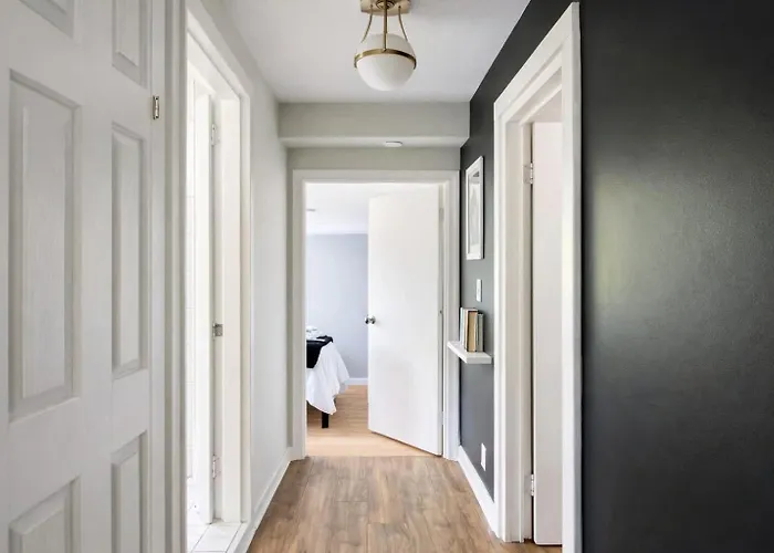 Cozy Old Chicago Style Retreat In Apartment *