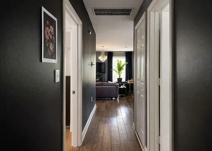 Apartment Cozy Old Chicago Style Retreat In