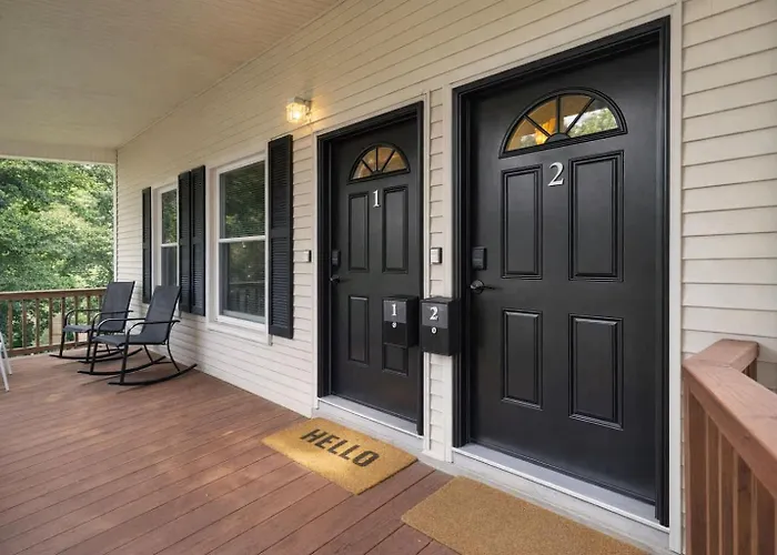 Cozy Old Chicago Style Retreat In Evanston